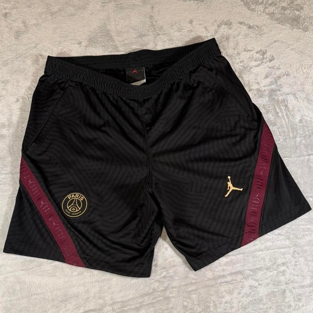 Jordan‎ x PSG Soccer Shorts | Black Burgundy | Large